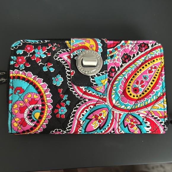Vera Bradley Parisian Paisley Turnlock Wallet Pink Black - Picture 1 of 5
